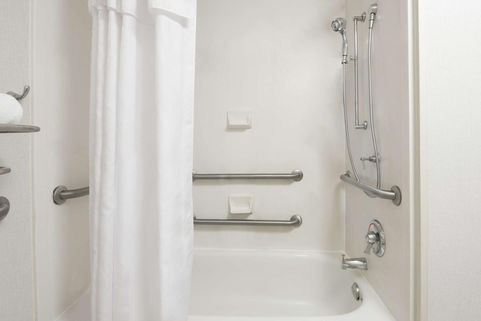 Homewood Suites By Hilton Raleigh/Crabtree Valley Экстерьер фото