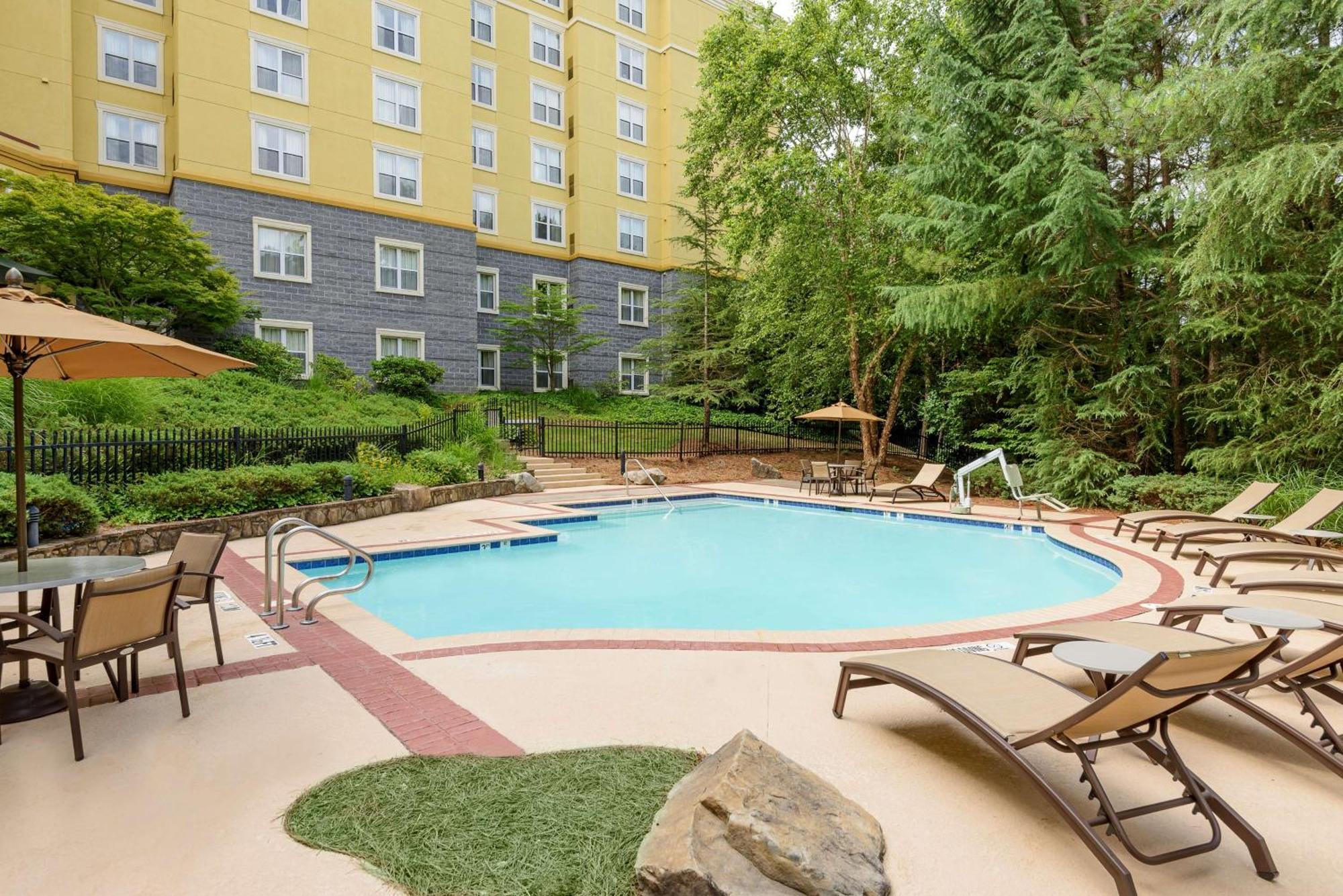 Homewood Suites By Hilton Raleigh/Crabtree Valley Экстерьер фото