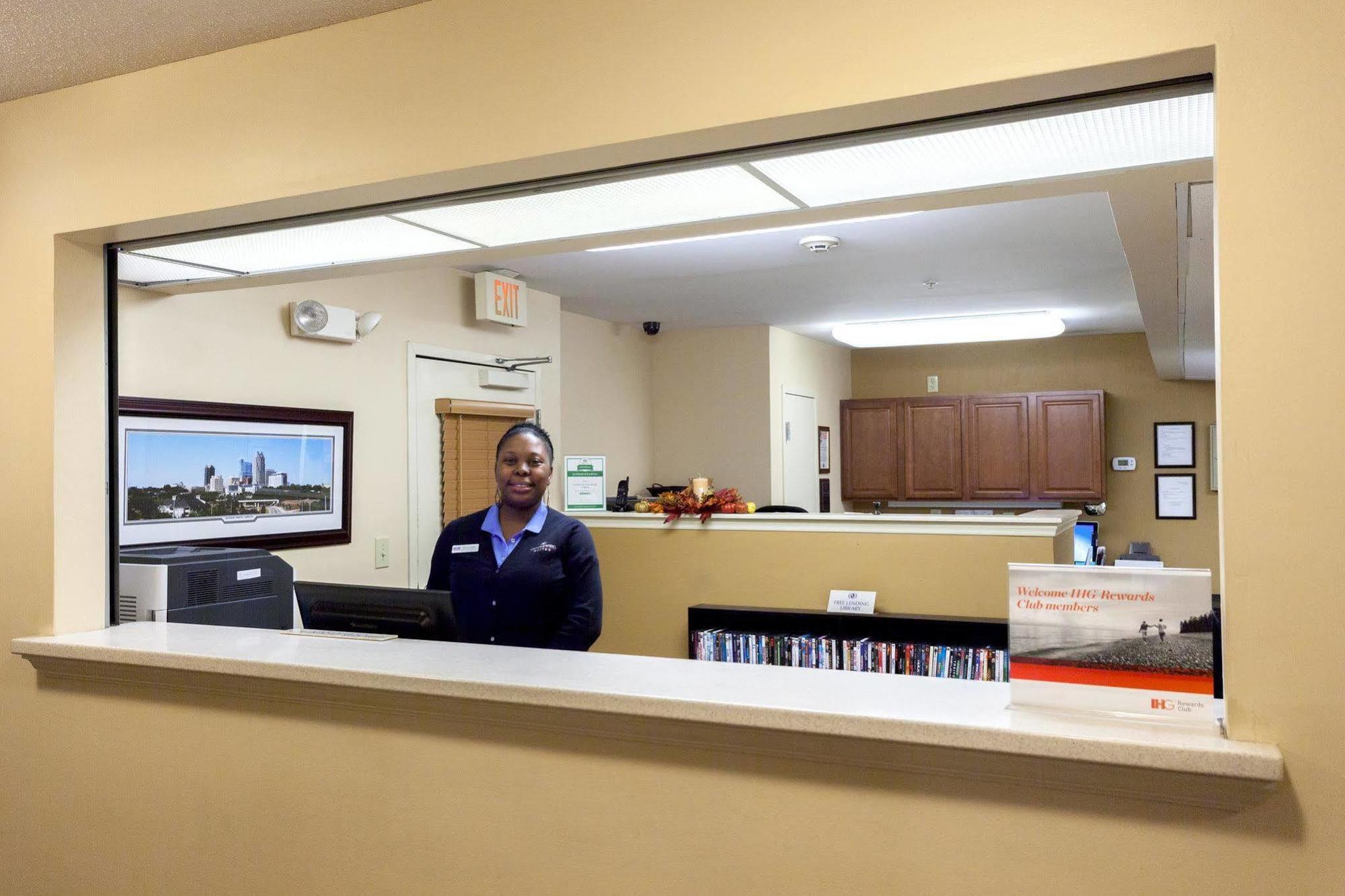 Homewood Suites By Hilton Raleigh/Crabtree Valley Экстерьер фото