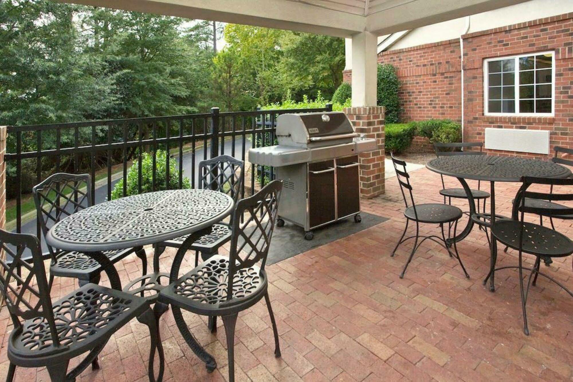 Homewood Suites By Hilton Raleigh/Crabtree Valley Экстерьер фото